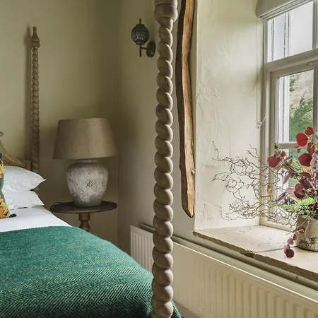 Mellguards, 4-bed Country Cottage, In Howtown *