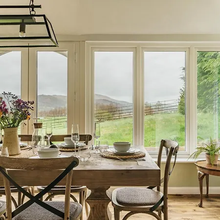 Mellguards, 4-bed Country Cottage, In Howtown *