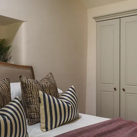 Mellguards, 4-bed Country Cottage, In Howtown וילה *