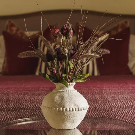 Villa Mellguards, 4-bed Country Cottage, In Howtown