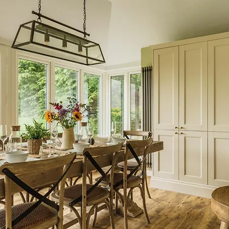 Mellguards, 4-bed Country Cottage, In Howtown Villa *