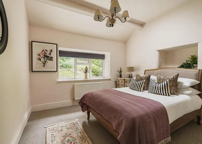 Villa Mellguards, 4-bed Country Cottage, In Howtown *