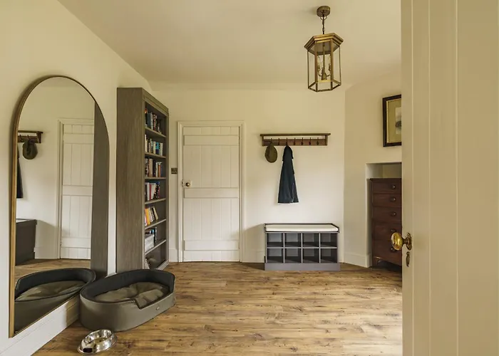 Villa Mellguards, 4-bed Country Cottage, In Howtown *