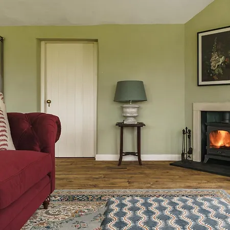 Mellguards, 4-bed Country Cottage, In Howtown Villa