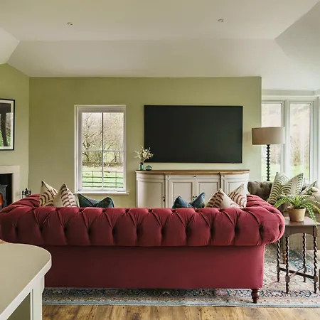 Villa Mellguards, 4-bed Country Cottage, In Howtown